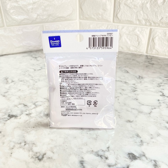 3/$20 🌸 My Melody & Kuromi Hair Clip - Picture 4 of 4